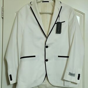 Reaction Kenneth Cole Mens Suit